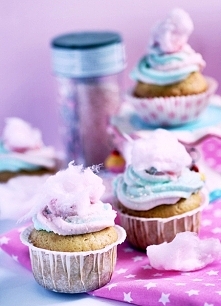 babeczki z watą cukrową