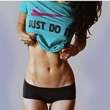 dziś niestety tylko Beginners Cardio - Rebecca Louise, bo malutko czasu i nauka wzywa, ale ważne że chociaż te 10 minutek zaliczone. keep going!