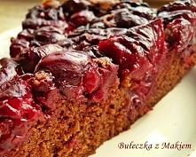 Czekoladowe ciasto z wiśniami