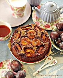 Czekoladowe ciasto ze śliwkami