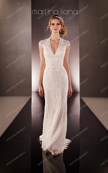 Martina Liana Keyhole Back Wedding Dress Style 628