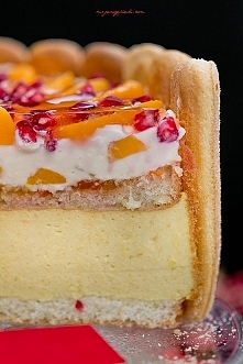 CHARLOTTE Z MANGO I BRZOSKWINIAMI