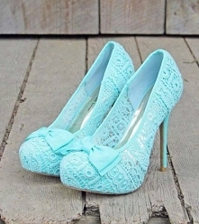 Koronkowe czółenka