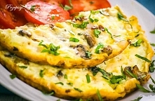 Omlet z pieczarkami i natką pietruszki