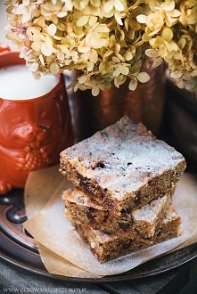 Krajanka ciasteczkowa z piankami marshmallows.
(Przepis po kliknięciu w zdjęcie)