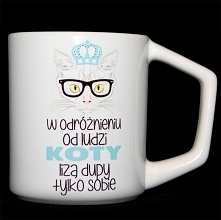 Kubek w odróżnieniu od ludz...