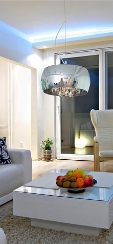 CRYSTAL to lampa, która dos...