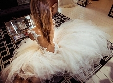 BEAUTIFUL!! Bride wearing