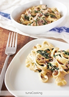 TAGLIATELLE ZE SZPINAKIEM