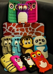 Etui zwierzaki. Są sowy, pandy, słonie, małpki, żabki, pingwiny, pszczółki, króliczki, misie, ptaszki...można by tak wymieniać ciągle i długo :)