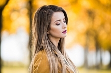 Piękny makijaż pięknej Oli w jesiennej scenerii :) idealne odzwierciedlenie mojej wizji jesiennego makijażu 

Na ustach Ola (styloly) ma  pomadke od Golden Rose wersja Matte Lip...