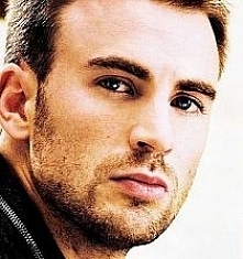 Chris Evans przystojniak na dziś :)