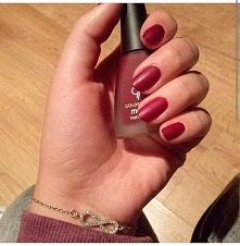 Mój ukochany Matte Satin Nail Lacquer na moich pazurkach ♥