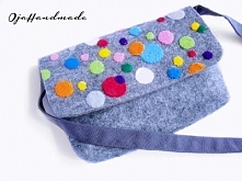 Filcowa torebka w kolorowe kropki. Więcej zdjęć i informacji na blogu (po kliknięciu w zdjęcie)