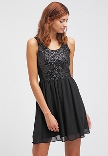 Wieczorowa sukienka z cekinami, czarna