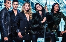 Kampania i lookbook Balmain dla H&M <3
Kolekcja Balmain x H&M trafi do 250 sklepów na całym świecie. Premiera zaplanowana jest na 5 listopada. Więcej na Feszyn.com