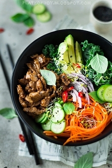 Polędwiczka wieprzowa z sosem ostrygowym - azjatycki fast food - Plate of Joy