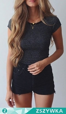 TA SZARA BLUZECZKA <3