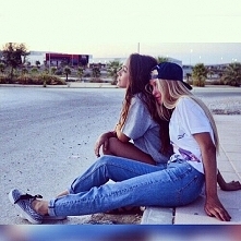 Post o pewności siebie:

teyzz.blogspot.com