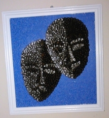 "Podwójne oblicze" Obraz mozaika z ziaren kawy