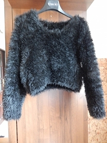 puchaty sweterek czarny 35zł z przesyłka :) cena do negocjacji :)