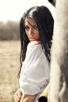 Delikatny makijaż, ten styl jak ulał w jesienną pogodę