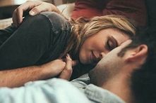 "Wszystkim zakochanym kobietom mogę podpowiedzieć: szukajcie szacunku.”



— Miłość w kawalerce w Kutnie -Wysokie Obcasy  25.04.2015