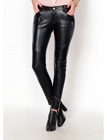 Łącznie tekstur to wyzwanie na nadchodzący sezon! Moda uliczna to odważne i kreatywne podejście do stylizacji. Street style zapowiada najbliższy sezon pod znakiem łączenia różny...