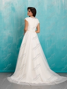 Allure Bridals Wedding Dress Style M552