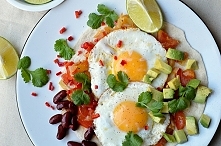 Lekka tortilla z warzywami i jajkami. Idealne podczas diety, lub tonowaniem mięśni.