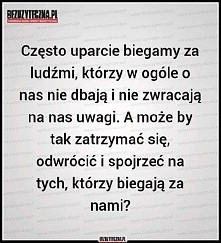 odwróć się