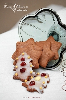 Szybkie pierniczki świąteczne, które możecie przygotować nawet w Wigilię. Są bowiem miękkie, ale lekko kruche i nie wymagają leżakowania. Można je dekorować od razu po upieczeni...