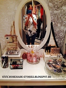 Poukładana kosmetyczka może być idealną dekoracją do naszej garderoby! Więcej zdjęć na moim blogu:
homemade-stories.blogspot.be