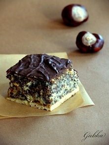 Ciasto z makiem i jabłkami. Wilgotny makowiec.