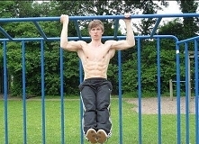 Kalistenika - ćwiczenia kalisteniczne na brzuch i nie tylko