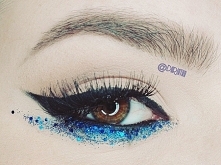 Makijaż z brokatem
facebook...