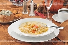 Rosół ze skrzydełek z makaronem