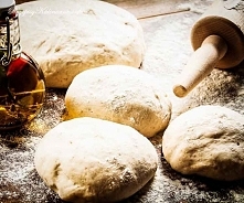 Ciasto na pizzę