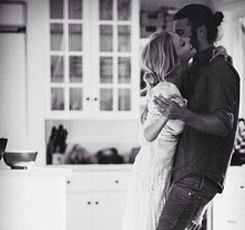 Taniec z ukochanym zawsze dobrze zrobi.