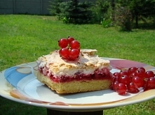 Ciasto kruche z porzeczkami i kokosową bezą