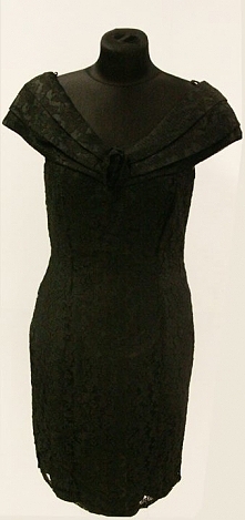 Mała Czarna. Zapraszamy do naszego sklepu z odzieżą używaną w Suwałkach, ul. Noniewicza 85F