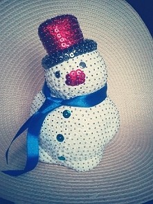 bałwanek z cekinów :)