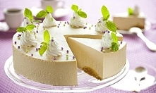 Sernik Cappuccino


Składniki:
6 łyżek kawy cappuccino (czekoladowej, waniliowej lub orzechowej)
6 łyżek wody (gorącej)
250 ml śmietanki 30 % tł.
1 opak. Cukru wanilinowego 8 g ...