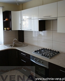 Aranżacja małej kuchni. 
Wykonujemy także aranżacje wnętrz przez Internet