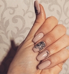 nude nails, stemple