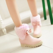 Botki w kolorze pudrowego różu