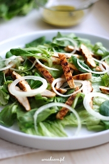 Sałatka z kurczakiem i szparagami