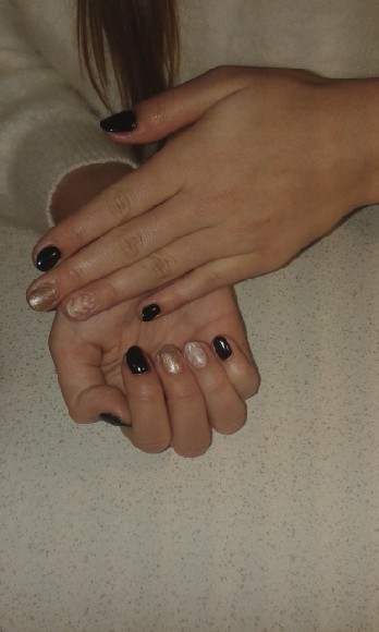 nails