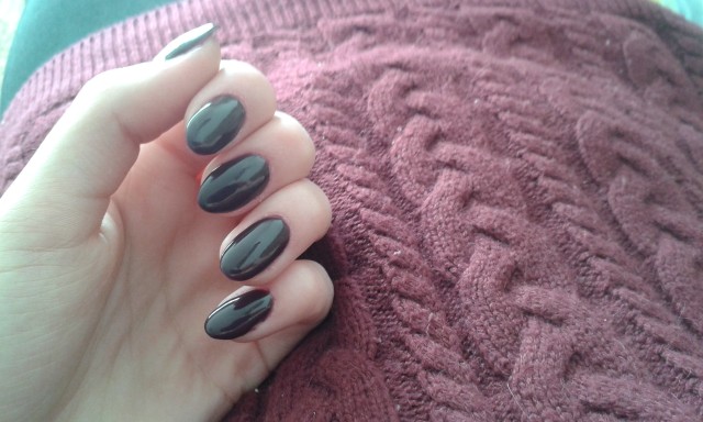 nails