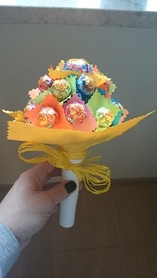 kwiaty z lizaków na urodziny